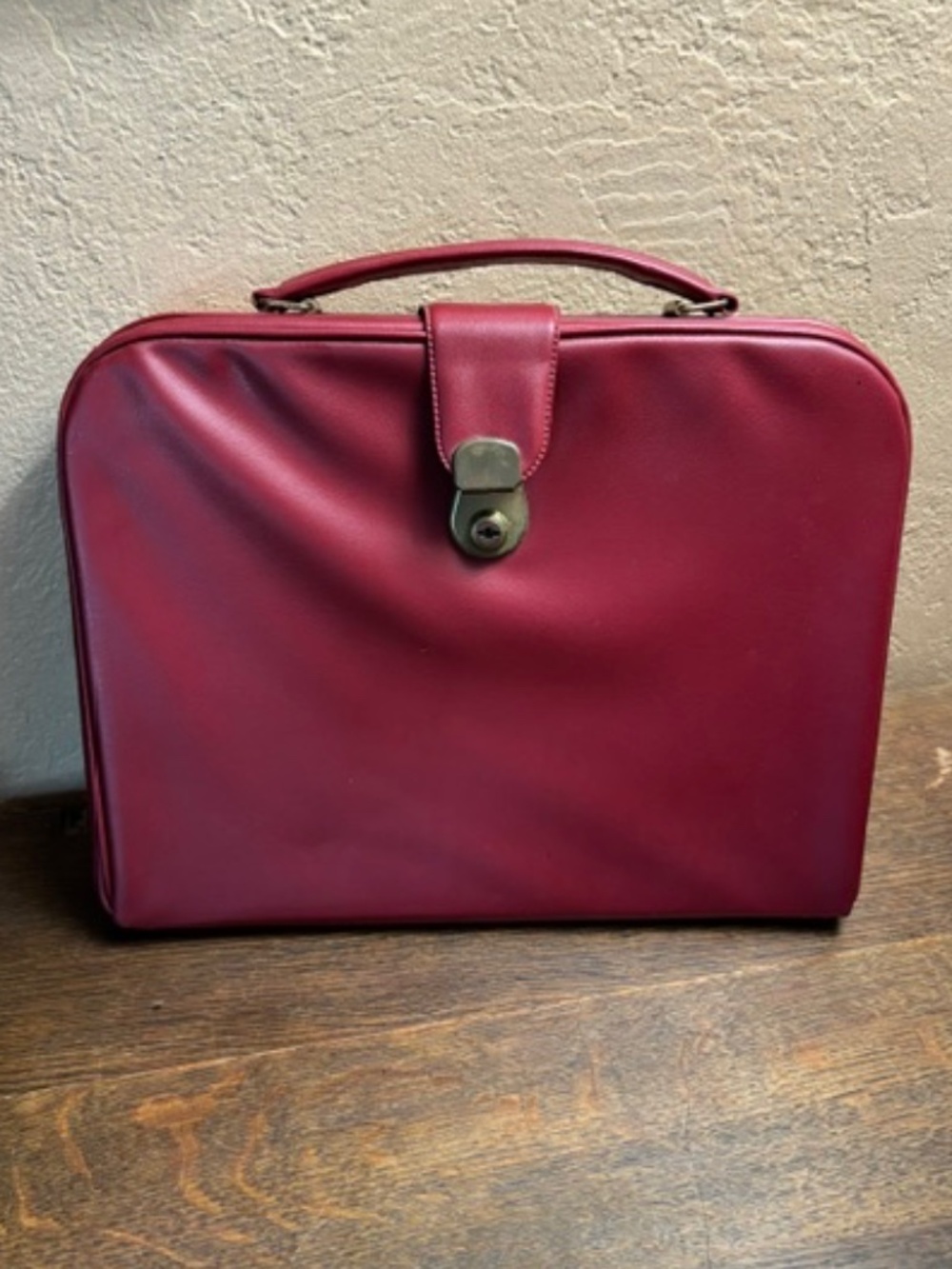 Cheney "Rare" Vintage writing Case- Red w/lock & key